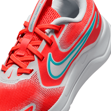 NIKE COSMIC RUNNER BIG KIDS' ROAD RUNNING SHOES