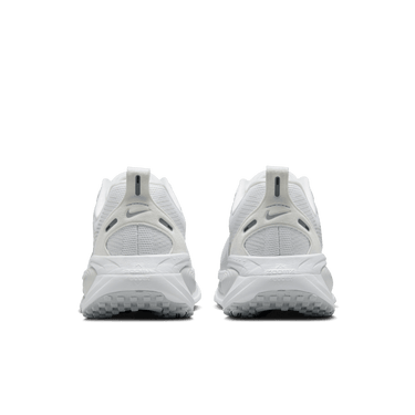 NIKE VOMERO 18 WOMEN'S ROAD RUNNING SHOES