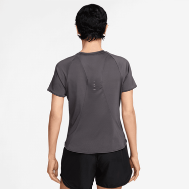 NIKE SWIFT WOMEN'S DRI-FIT SHORT-SLEEVE RUNNING TOP