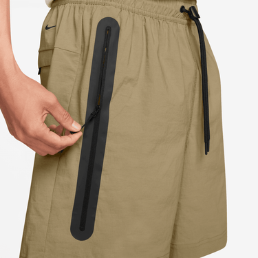 NIKE TECH MEN'S WOVEN SHORTS