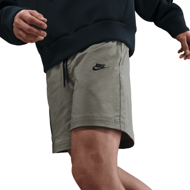 NIKE TECH MEN'S WOVEN SHORTS
