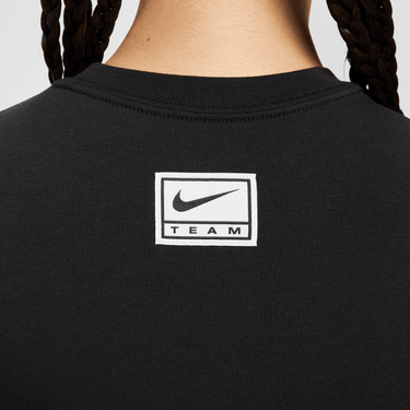 NIKE SPORTSWEAR WOMEN'S SLIM CROPPED T-SHIRT