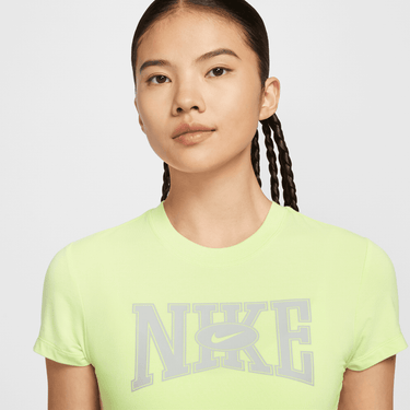 NIKE SPORTSWEAR WOMEN'S SLIM CROPPED T-SHIRT