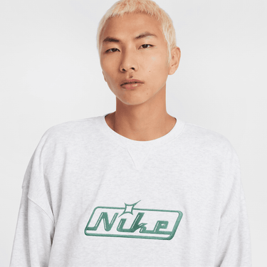 NIKE CLUB MEN'S OVERSIZED CREW-NECK SWEATSHIRT