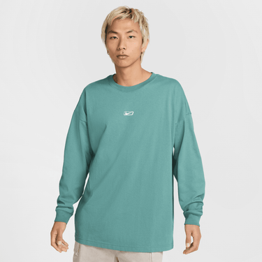 NIKE SPORTSWEAR MEN'S OVERSIZED LONG-SLEEVE T-SHIRT