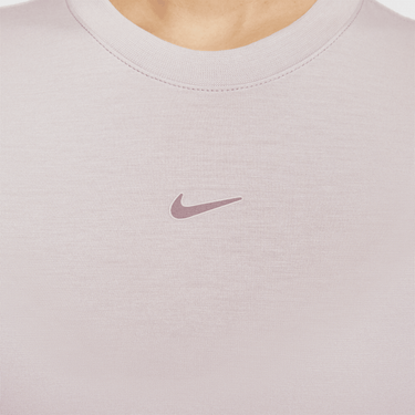 NIKE SPORTSWEAR WOMEN'S SLIM CROPPED T-SHIRT