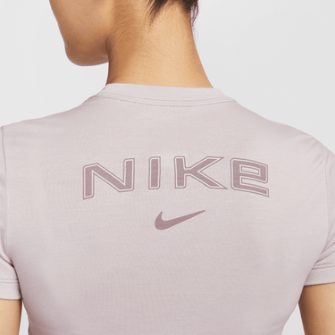 NIKE SPORTSWEAR WOMEN'S SLIM CROPPED T-SHIRT