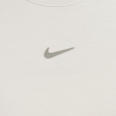 NIKE SPORTSWEAR WOMEN'S SLIM CROPPED T-SHIRT