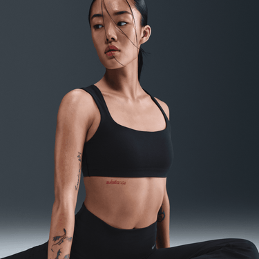 NIKE ZENVY WOMEN'S LIGHT-SUPPORT LIGHTLY LINED SPORTS BRA