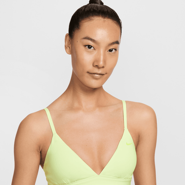 NIKE FORM WOMEN'S LIGHT-SUPPORT PADDED TRIANGLE SPORTS BRA