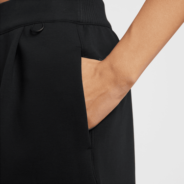 NIKE 24.7 IMPOSSIBLYSOFT WOMEN'S DRI-FIT MID-RISE LOOSE 4" SHORTS