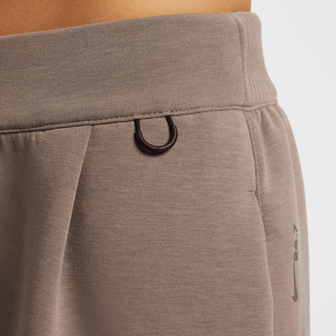 NIKE 24.7 IMPOSSIBLYSOFT WOMEN'S DRI-FIT MID-RISE LOOSE 4" SHORTS