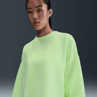NIKE 24.7 IMPOSSIBLYSOFT WOMEN'S DRI-FIT OVERSIZED CREW-NECK TOP