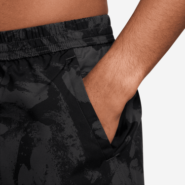NIKE FORM MEN'S DRI-FIT 7" UNLINED VERSATILE SHORTS