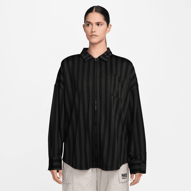 NIKE SPORTSWEAR WOMEN'S OVERSIZED JACQUARD STRIPED BUTTON-DOWN SHIRT