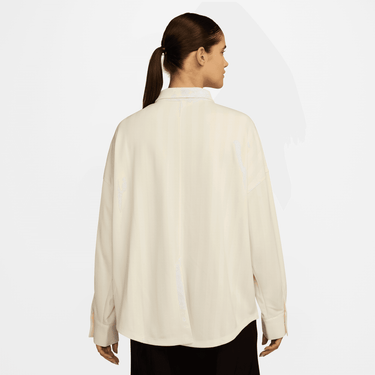 NIKE SPORTSWEAR WOMEN'S OVERSIZED JACQUARD STRIPED BUTTON-DOWN SHIRT