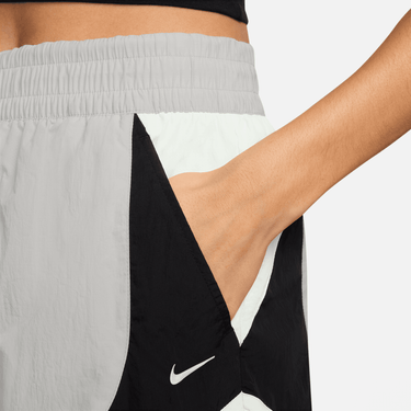 NIKE SPORTSWEAR WOMEN'S MID-RISE LOOSE 3" TRACK SHORTS