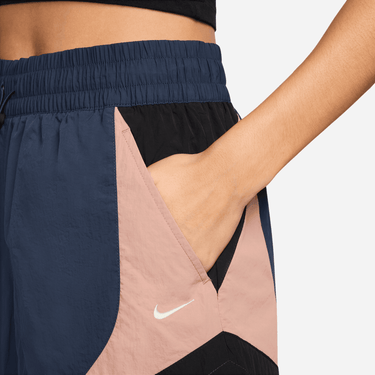 NIKE SPORTSWEAR WOMEN'S MID-RISE LOOSE 3" TRACK SHORTS