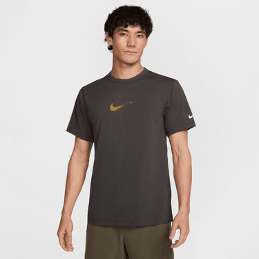 NIKE HYVERSE MEN'S DRI-FIT UV SHORT-SLEEVE TOP