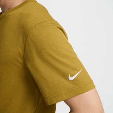 NIKE HYVERSE MEN'S DRI-FIT UV SHORT-SLEEVE TOP