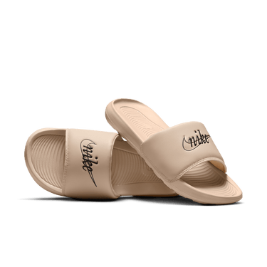 NIKE VICTORI ONE WOMEN'S SLIDES