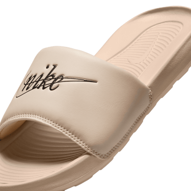 NIKE VICTORI ONE WOMEN'S SLIDES