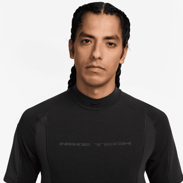 NIKE TECH MEN'S SHORT-SLEEVE TOP