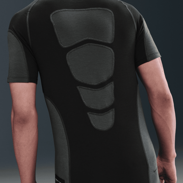NIKE TECH MEN'S SHORT-SLEEVE TOP