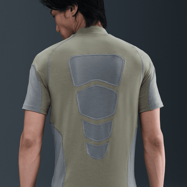 NIKE TECH MEN'S SHORT-SLEEVE TOP