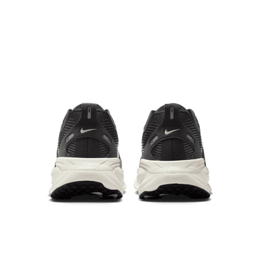NIKE VOMERO 18 MEN'S ROAD RUNNING SHOES (EXTRA WIDE)