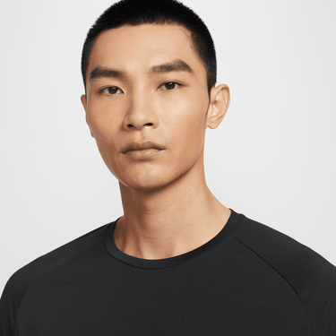 NIKE STRIDE MEN'S DRI-FIT ADV SHORT-SLEEVE RUNNING TOP
