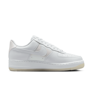 NIKE AIR FORCE 1 '07 WOMEN'S SHOES