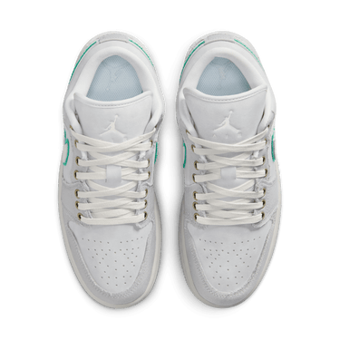 AIR JORDAN 1 LOW SE WOMEN'S SHOES