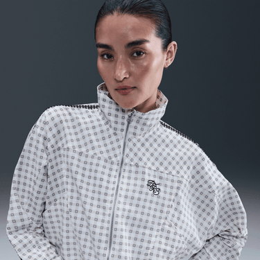NIKE SPORTSWEAR WOMEN'S WOVEN REPEL JACKET