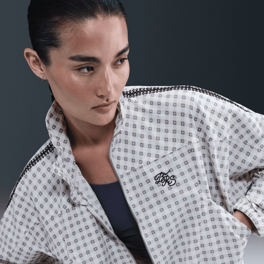 NIKE SPORTSWEAR WOMEN'S WOVEN REPEL JACKET