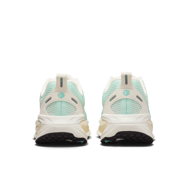 NIKE VOMERO 18 WOMEN'S ROAD RUNNING SHOES