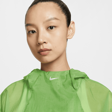 NIKE RUN DIVISION WOMEN'S PACKABLE RUNNING JACKET