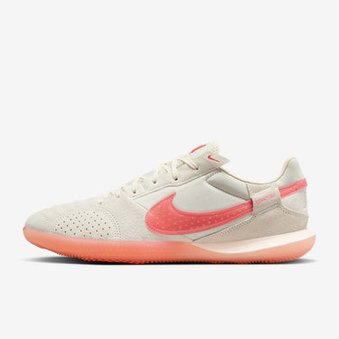 NIKE STREETGATO LOW-TOP FOOTBALL SHOES