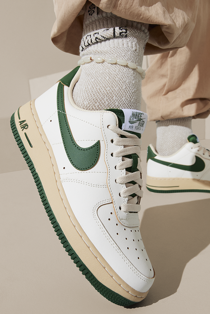 NIKE AIR FORCE 1 07 LV8 WOMEN S SHOES