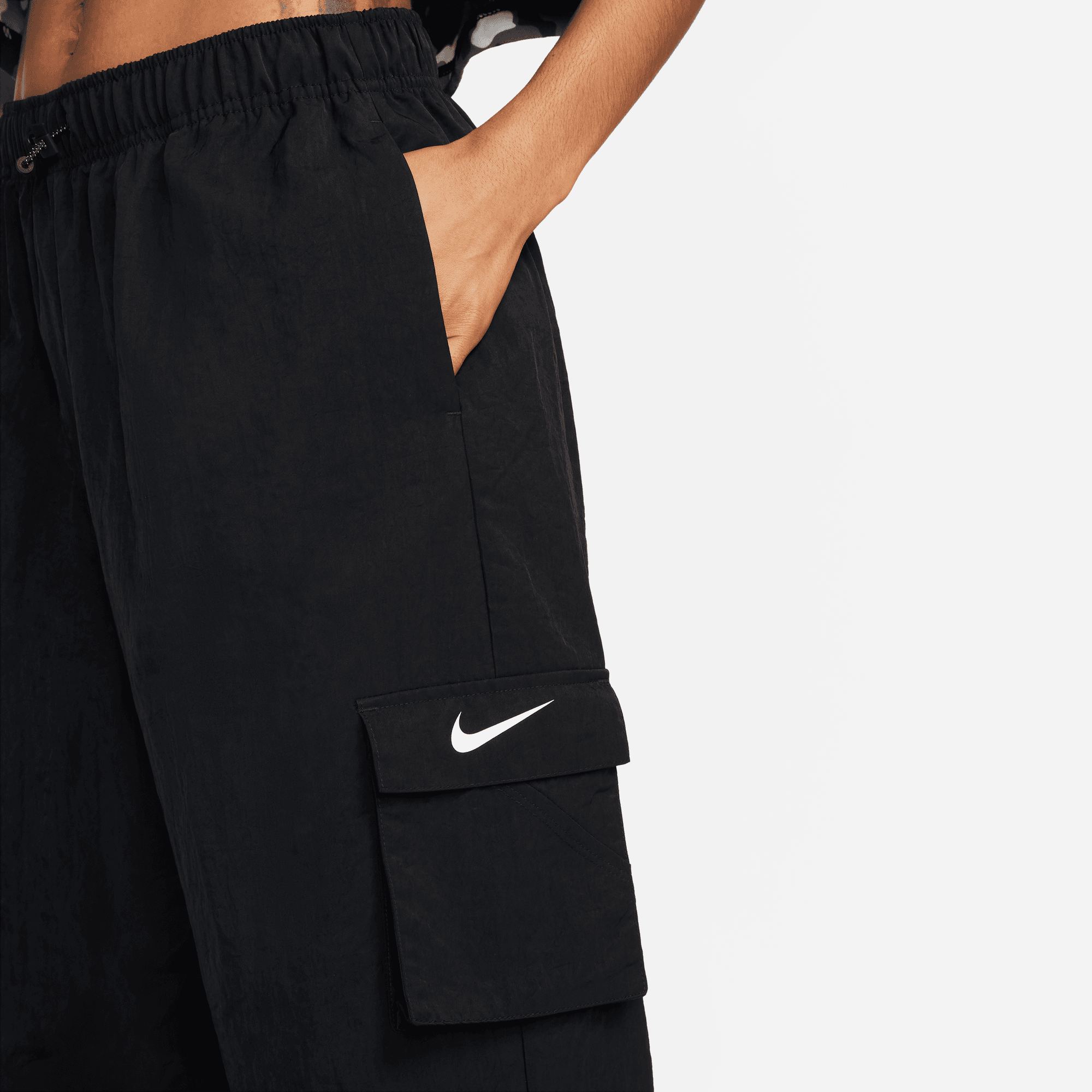 Nike Sportswear Women's Woven Cargo Pants.