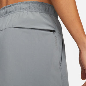 NIKE DRI-FIT UNLIMITED MEN'S 7" UNLINED VERSATILE SHORTS