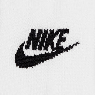 ﻿NIKE SPORTSWEAR EVERYDAY ESSENTIAL ﻿NO-SHOW SOCKS (3 PAIRS)