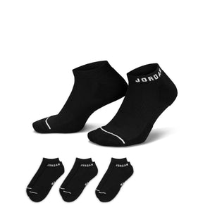 Supreme Nike Lightweight Crew Socks RED and BLACK Size 2 (M 6-7.5