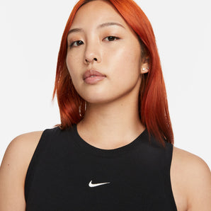 ﻿NIKE SPORTSWEAR ESSENTIALS ﻿WOMEN'S RIBBED CROPPED TANK