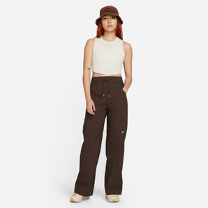 ﻿NIKE SPORTSWEAR ESSENTIALS ﻿WOMEN'S RIBBED CROPPED TANK