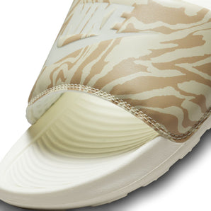 NIKE VICTORI ONE WOMENS PRINT SLIDES