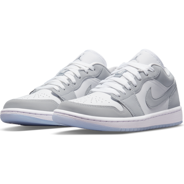 AIR JORDAN 1 LOW WOMENS SHOE