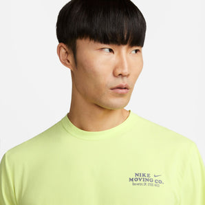 NIKE DRI-FIT UV HYVERSE MENS SHORT-SLEEVE FITNESS TOP
