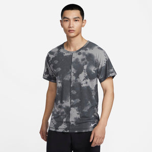 NIKE DRI-FIT MENS ALLOVER PRINT SHORT-SLEEVE YOGA TOP