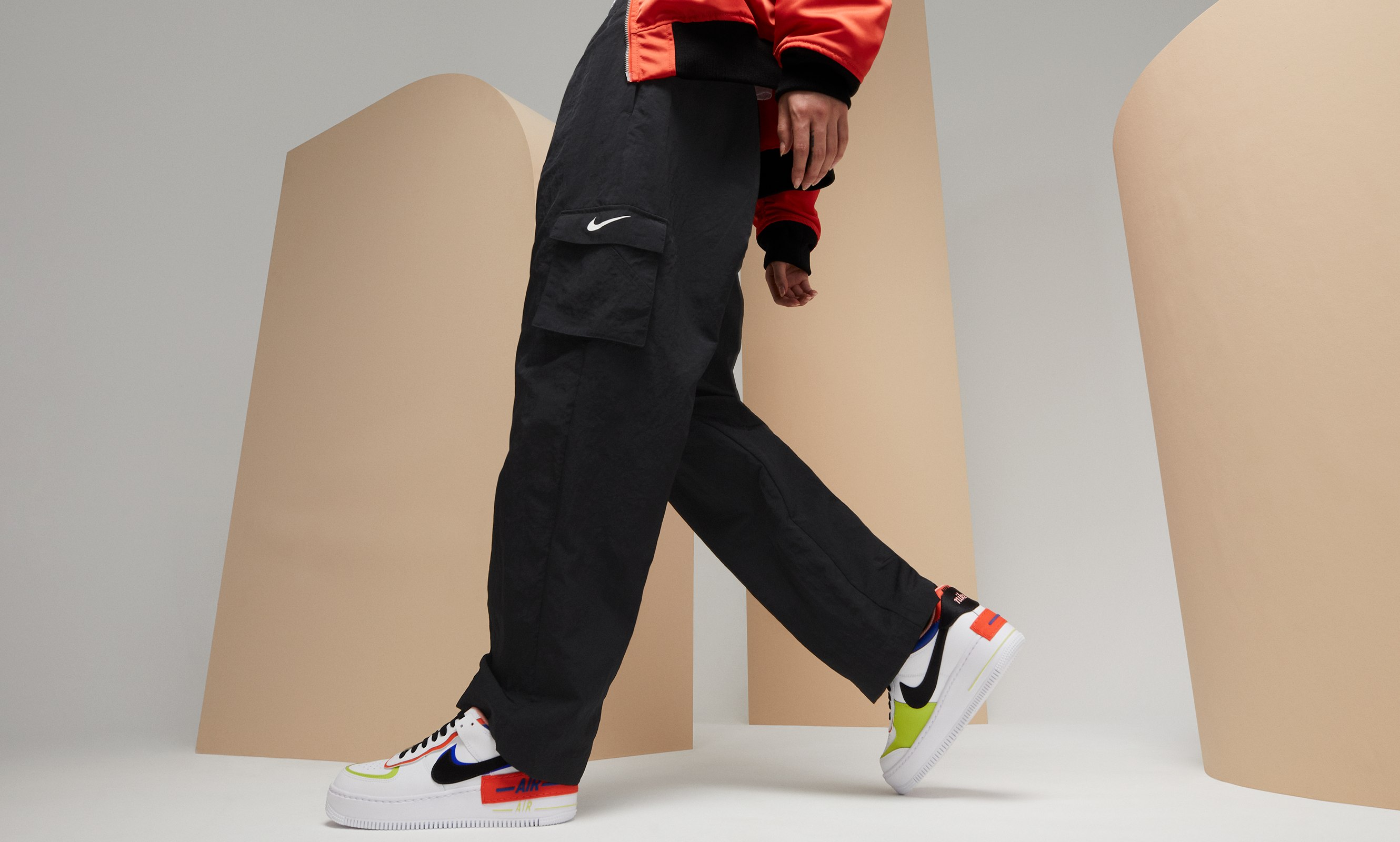 Pantalons Nike Sportswear Essential Woven High-Rise Pant Black
